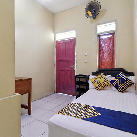 Majalengka Spot On 92832 Al Mahira Syariah酒店 外观 照片