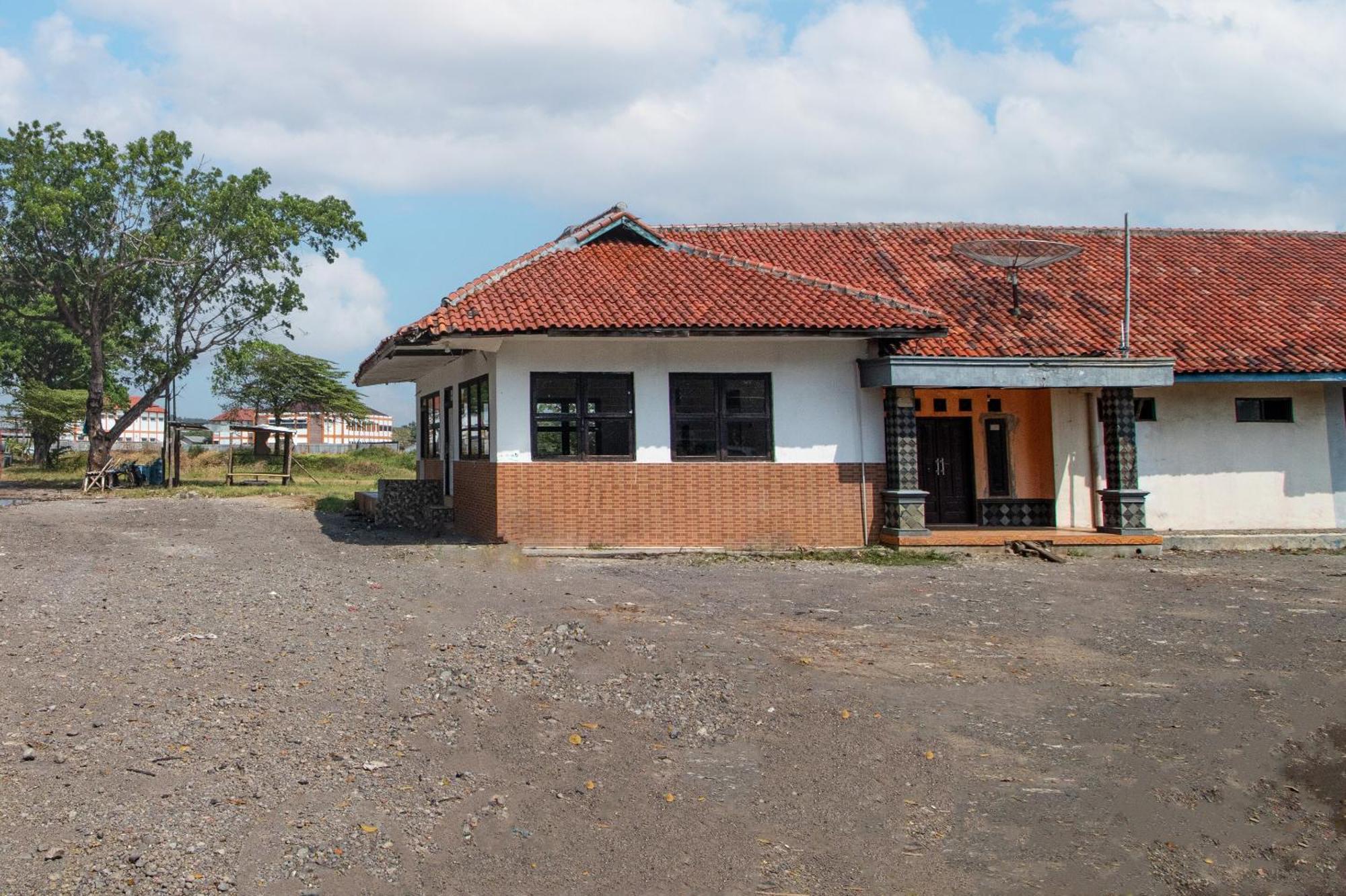 Majalengka Spot On 92832 Al Mahira Syariah酒店 外观 照片