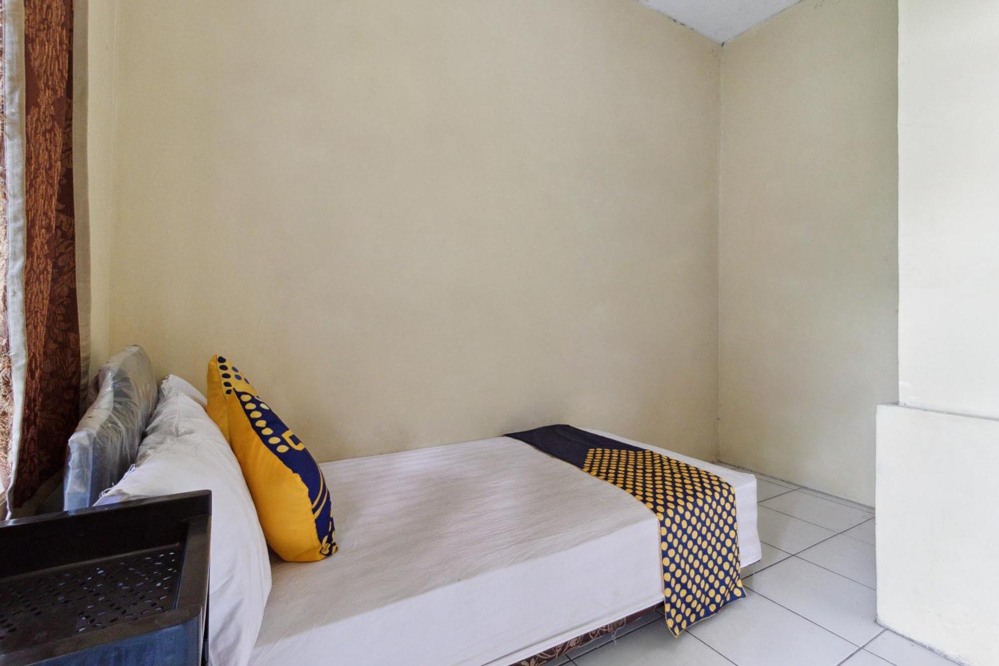Majalengka Spot On 92832 Al Mahira Syariah酒店 外观 照片