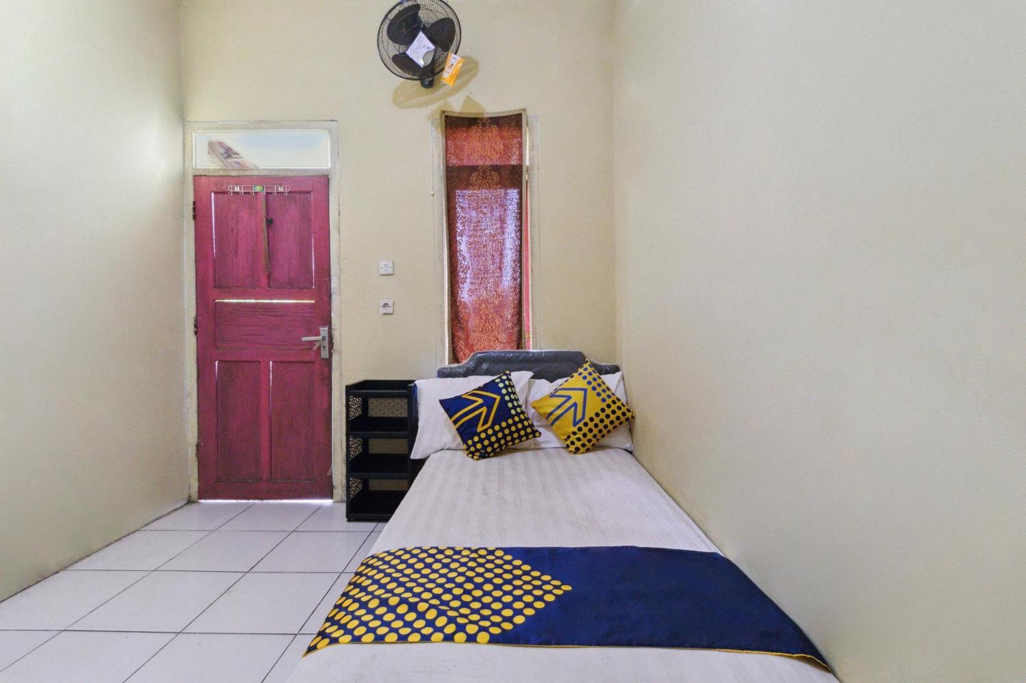 Majalengka Spot On 92832 Al Mahira Syariah酒店 外观 照片